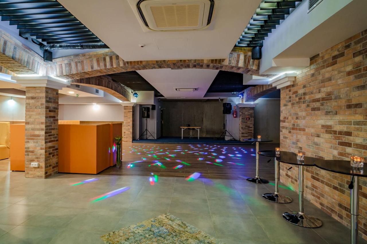 Hotel Paryski Art & Business - Basen Jacuzzi Sauna Malpi Gaj 4*